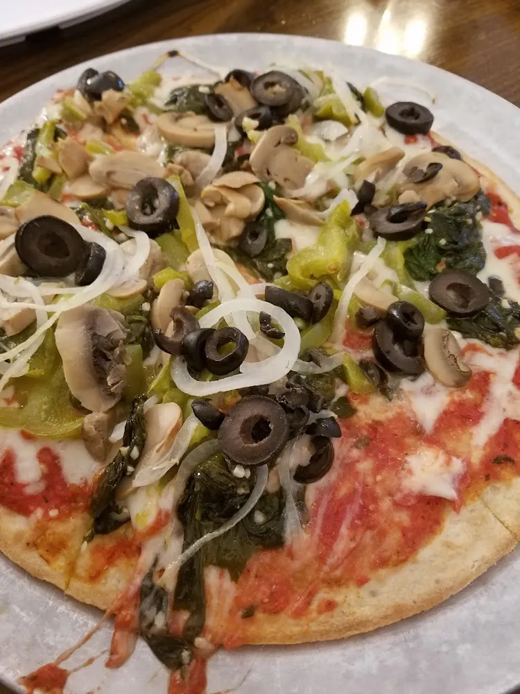 Veggie Classic on Cauliflower Crust